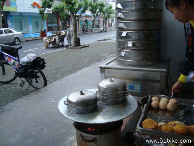 2011-05-12-001-威坪~黄山-威坪早餐小店.JPG