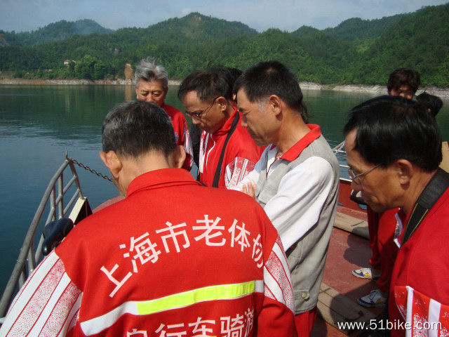 2011-05-12-029-威坪~黄山-威坪至深度客轮上.JPG