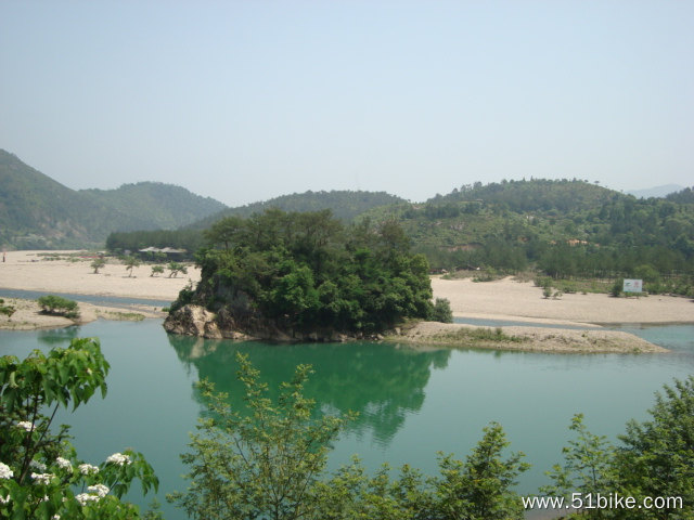 2011-05-20-102-石染~仙居-渠口乡至岩头的狮子岩漂流渡口.JPG