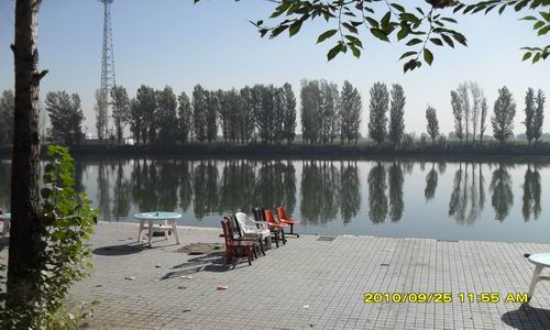 青格达湖美丽的风景