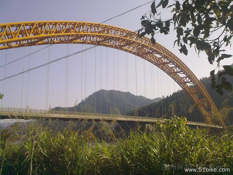 20111008817 跨江大桥.jpg