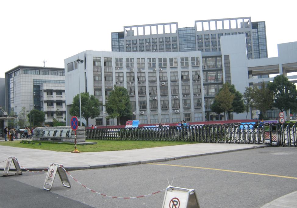 3经过文理学院.JPG