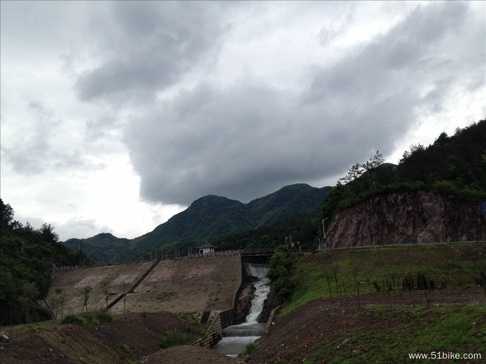 20120429-0501杭州骑行雁荡山-11-岭下水库.jpg