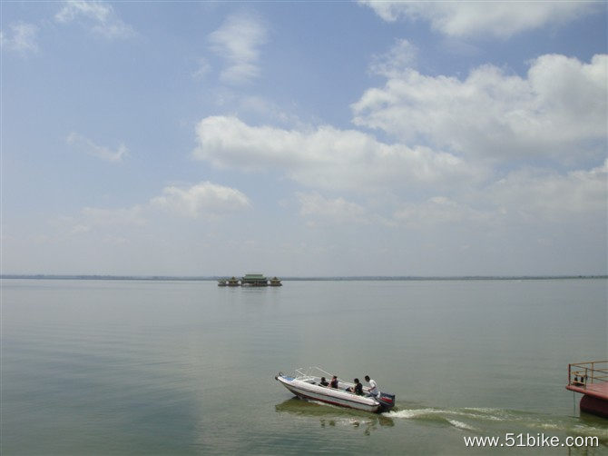 此行的目的地-青格达湖（猛进水库）.jpg