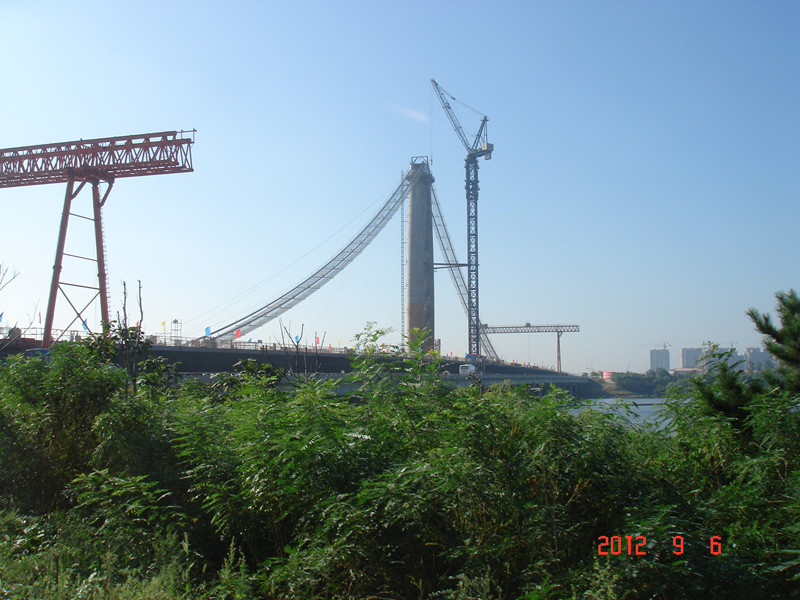 新建的高坎大桥