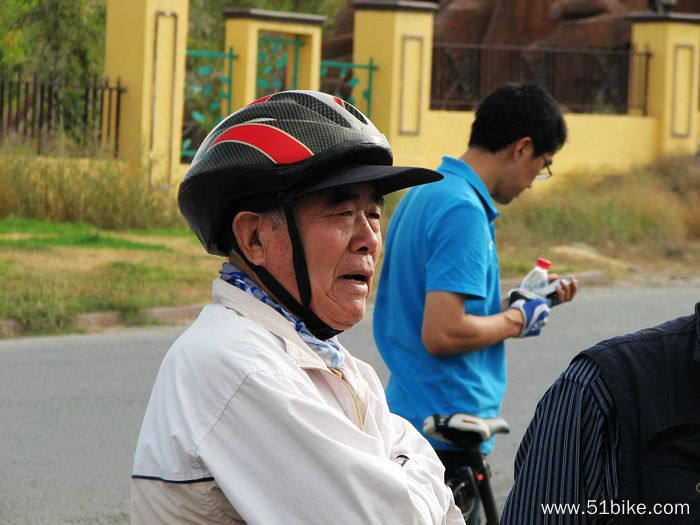 老年骑友 身体棒棒