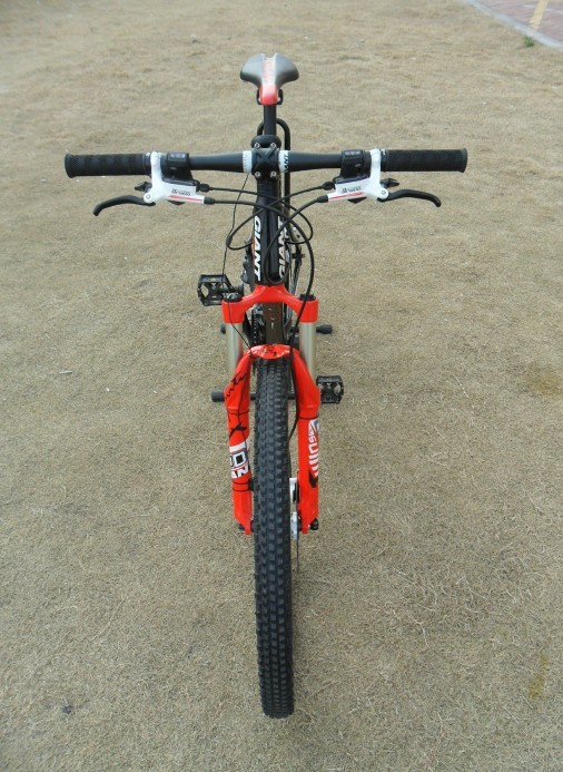 出一辆捷安特xtc758山地车,有发票,在保.3500出可小刀