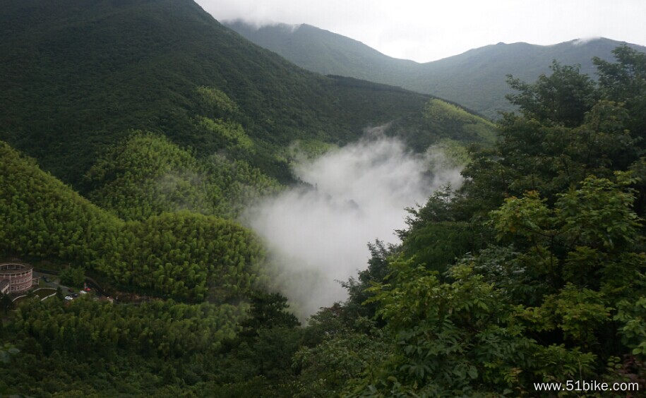 附上两张云海风景图