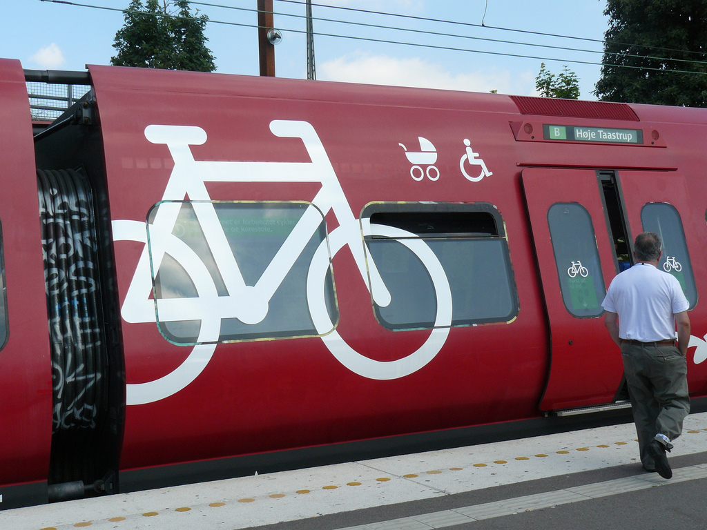 高铁禁单车，中国式懒政的表现-您的城市火车禁单车了吗？
