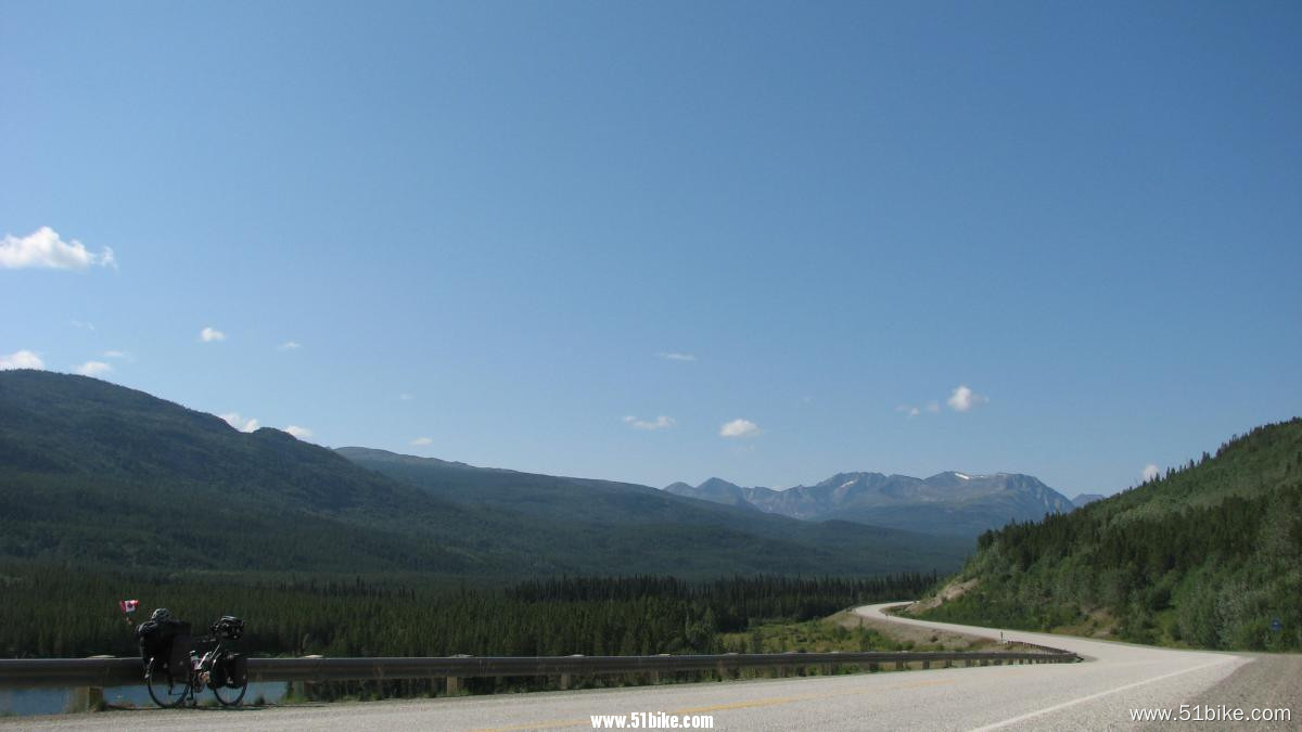 Alaska Highway, Yukon.jpg