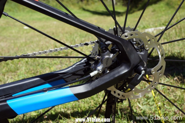 2015-orbea-oiz-full-suspension-xc-mtb-05-600x399.jpg