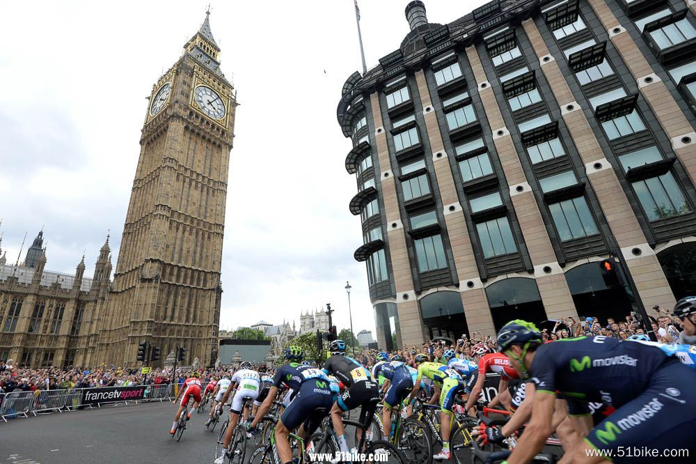 Etape 3 - Cambridge  Londres - 07072014 - Le final de l\'étape devant Big .jpg