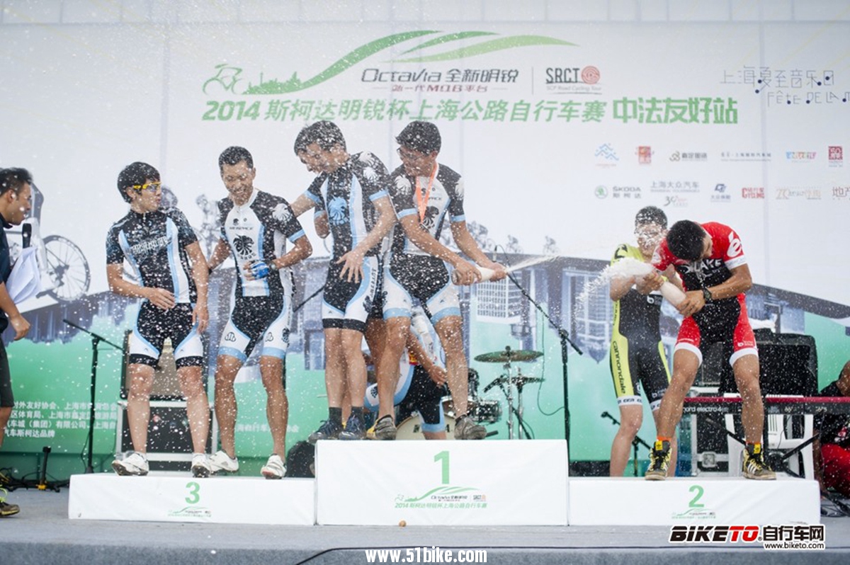 2 6月21日2014斯柯达明锐杯上海公路自行车赛第三站—中法友好站www.biketo.comracingi.jpg