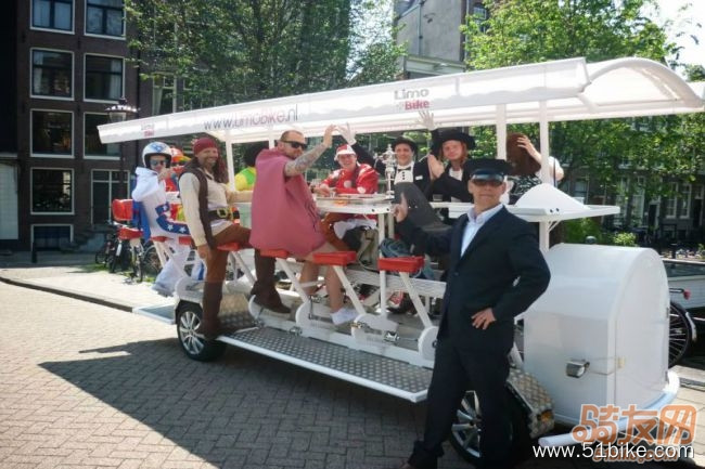 amsterdam-limo-beer-bike-stag-weekends.jpg