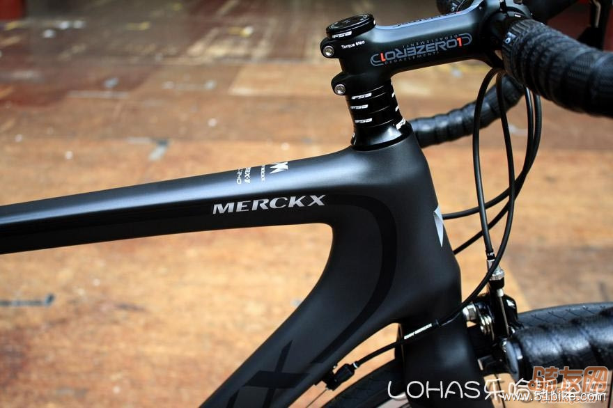 Merckx EMX1 - head tube.jpg
