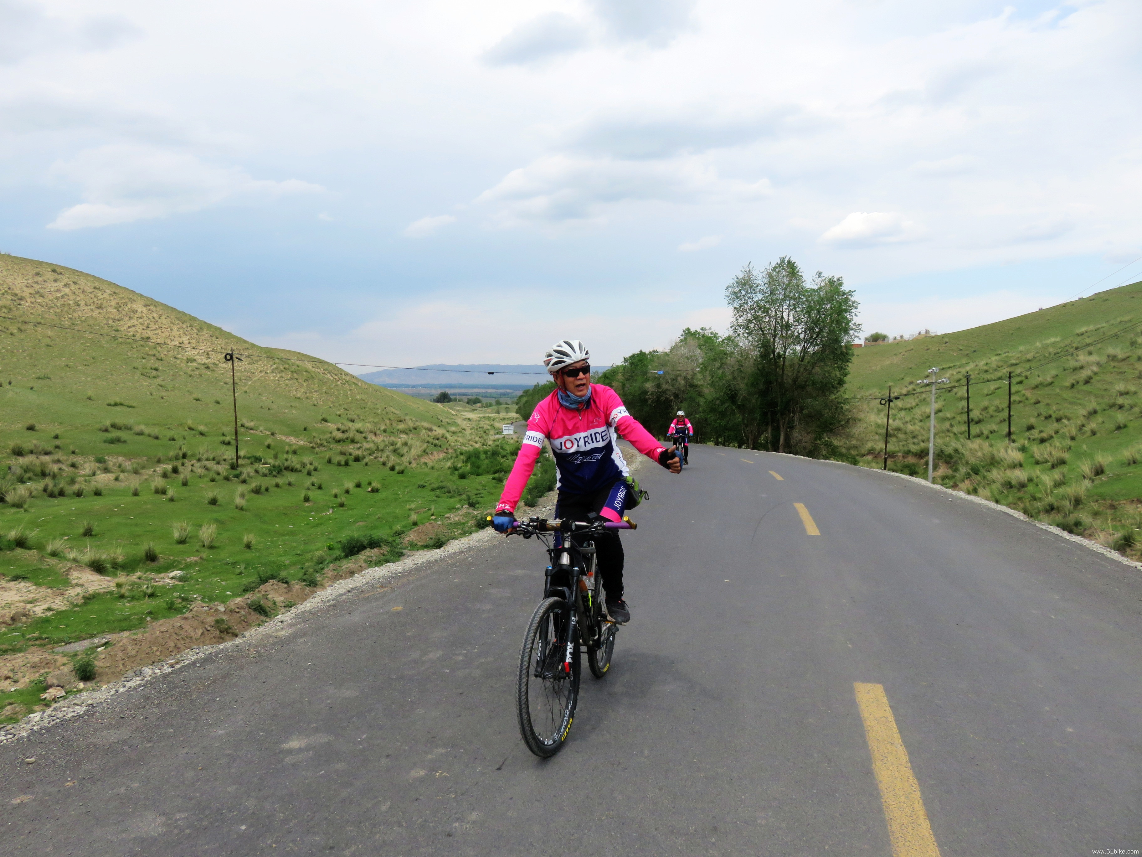 骑行牛圈子风景区