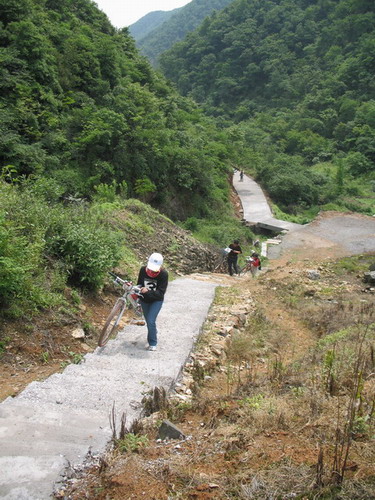 杠车上坝