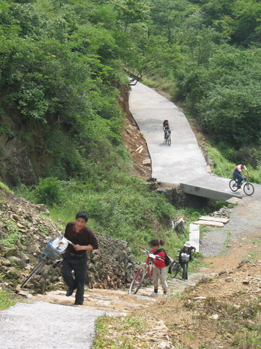 杠车上坝