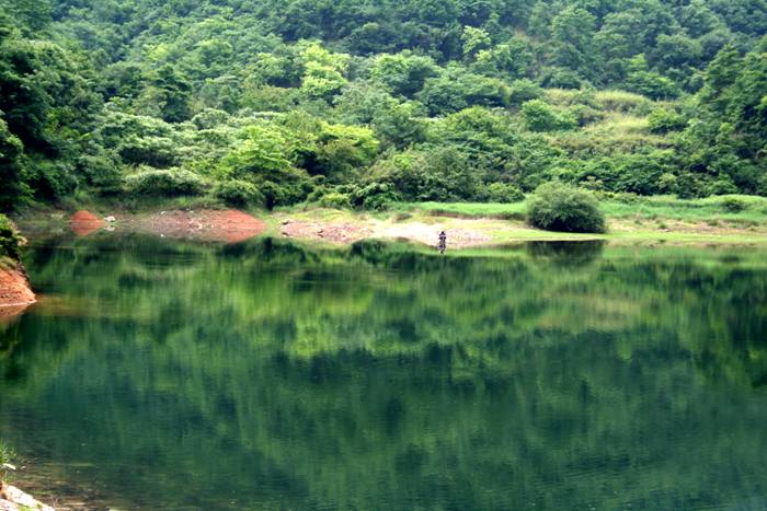 先头部队已经到对岸了 真快啊