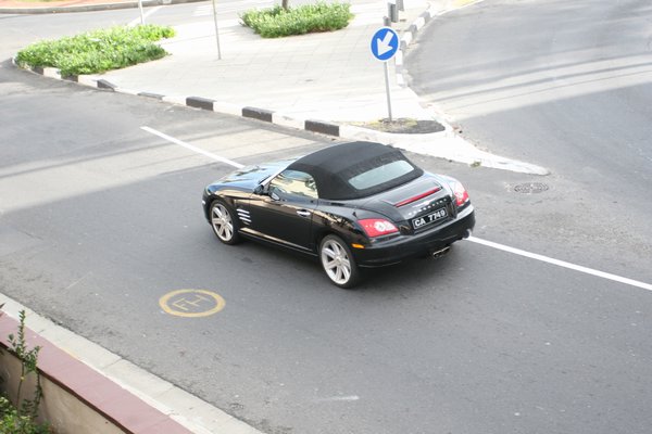 很酷的克莱斯勒跑车,这辆车国内好象没看到过.