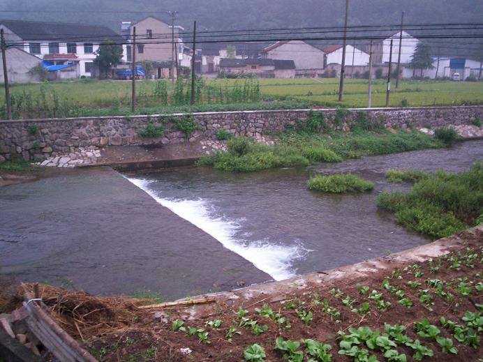 平王线到处都是自然风景，没有工厂，这就是我们喝的水为什么这么好的原因