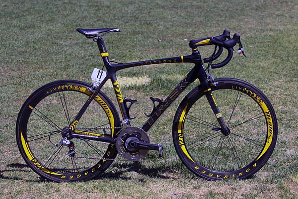 Trek Madone 6.9 Livestrong，Sram Red套件。