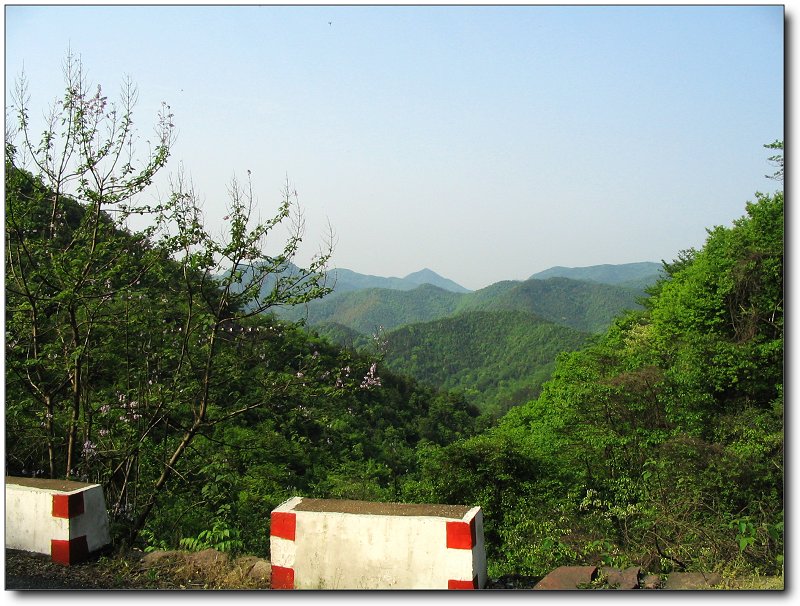 景随山走，越往上骑，风景越好