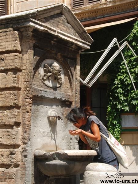 意大利城里到处都有可饮用的水
