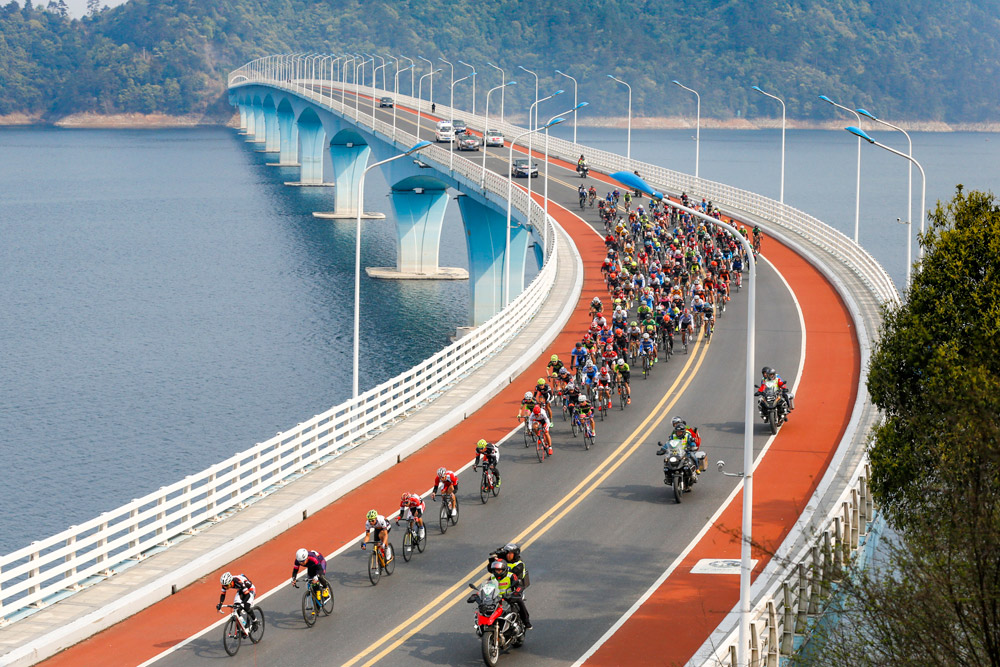 破纪录，中国自行车联赛开年新速度